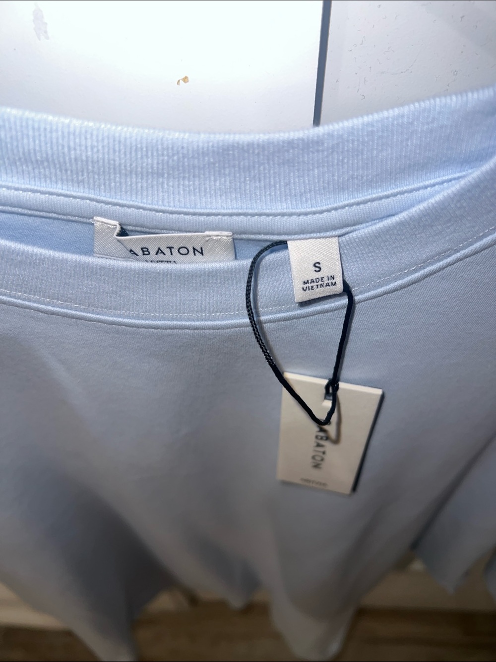 Aritzia Babaton InterLock Cotton Barclay T-Shirt NWT - Picture 3 of 6